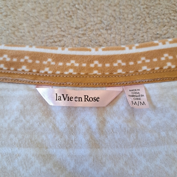 La Vie En Rose Nightdress Size Medium Camel Brown Tan Cream Fleece Cozy Soft - Picture 3 of 10
